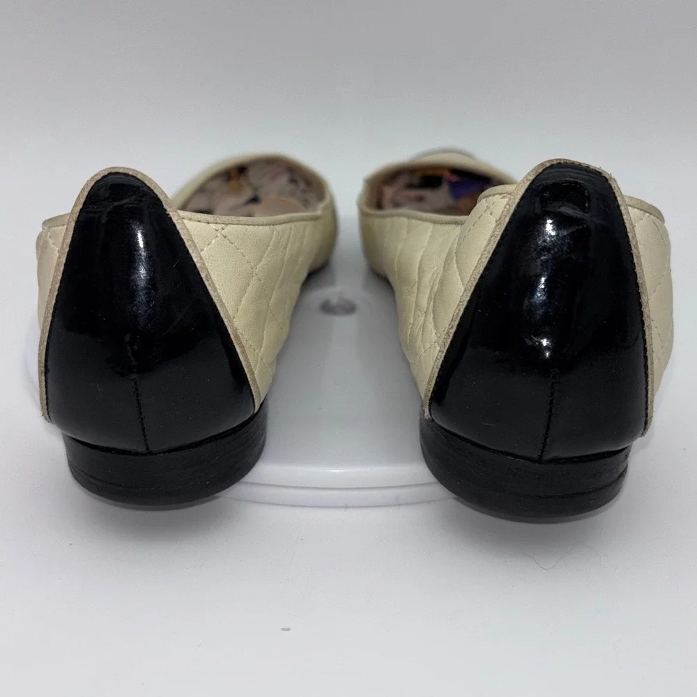 MANOLO BLAHNIK Leather Ballet Flat Quilted Cream Shoe Cap Toe Pointed Toe Patent